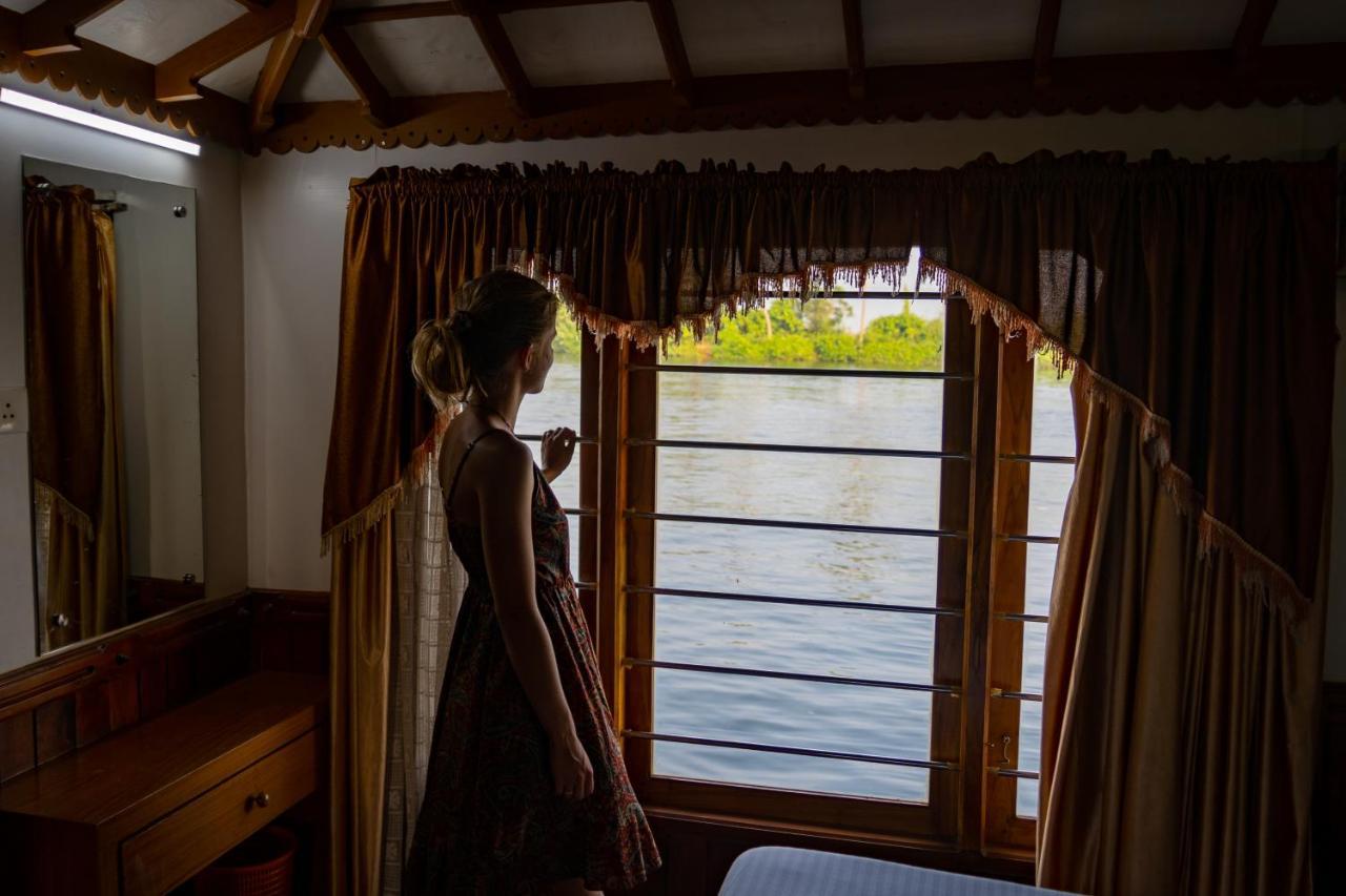 Kera Houseboats Alleppey Alappuzha Екстериор снимка