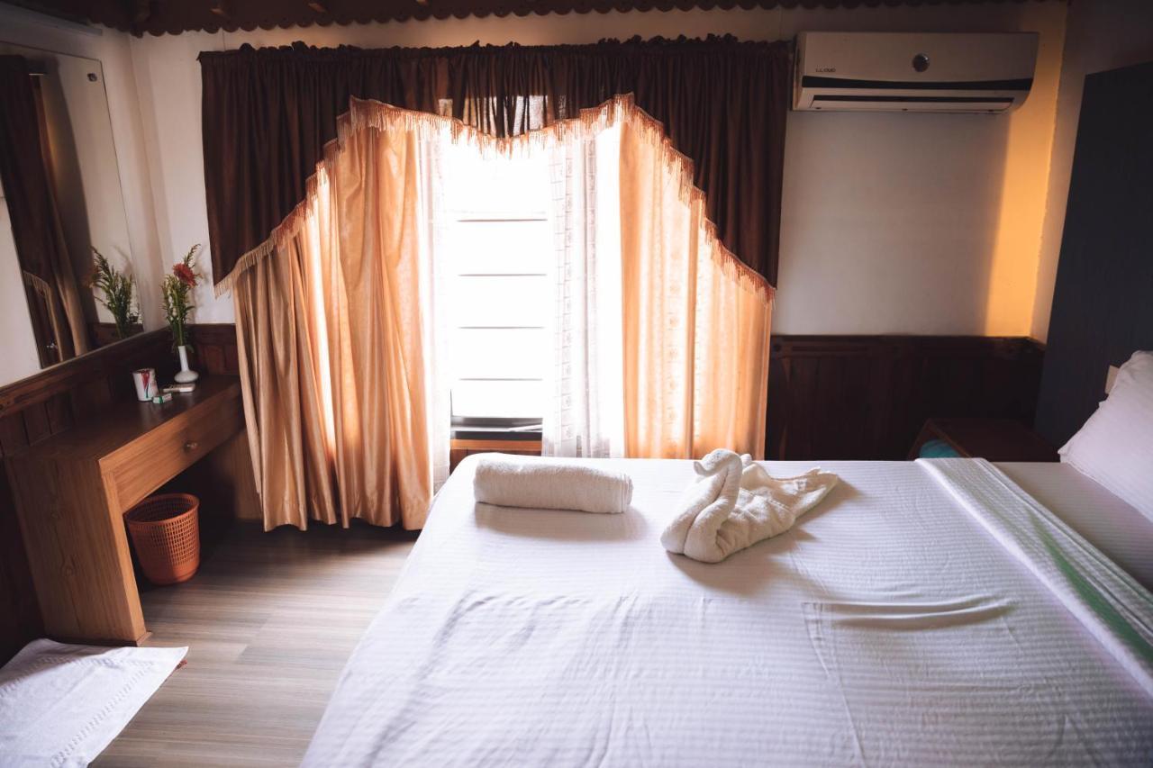Kera Houseboats Alleppey Alappuzha Екстериор снимка