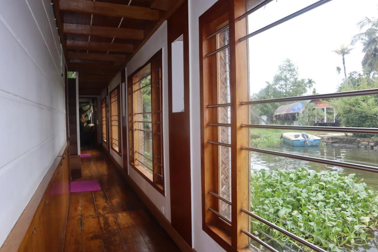 Kera Houseboats Alleppey Alappuzha Екстериор снимка