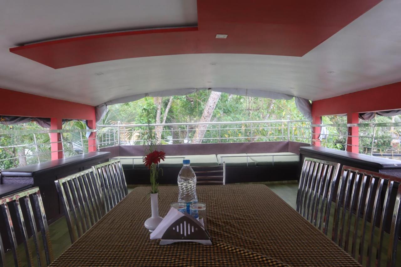 Kera Houseboats Alleppey Alappuzha Екстериор снимка