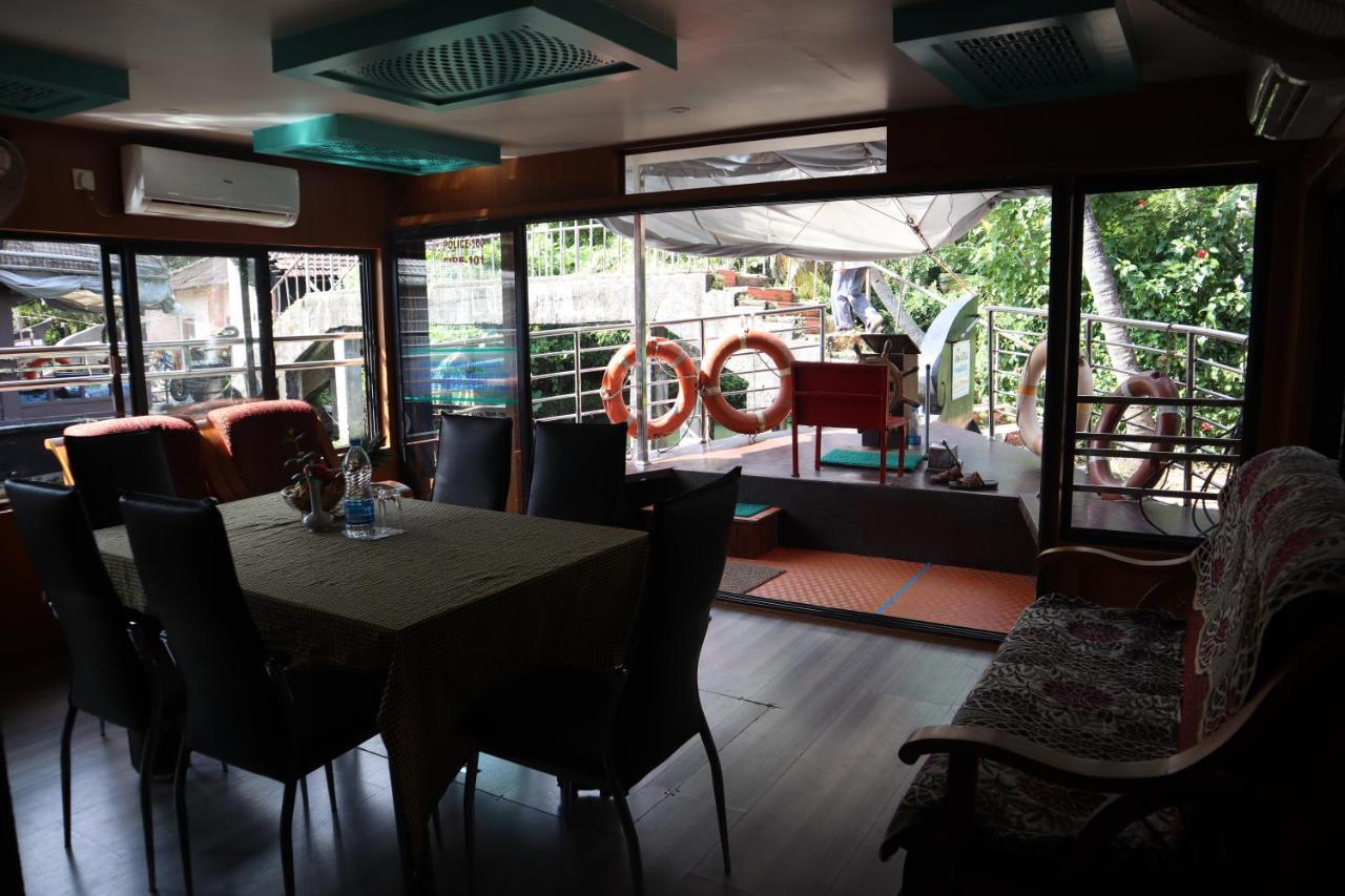 Kera Houseboats Alleppey Alappuzha Екстериор снимка